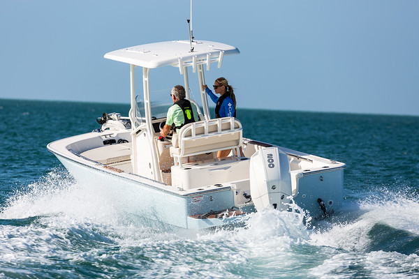 Boston Whaler 210 Montauk фото 1.12