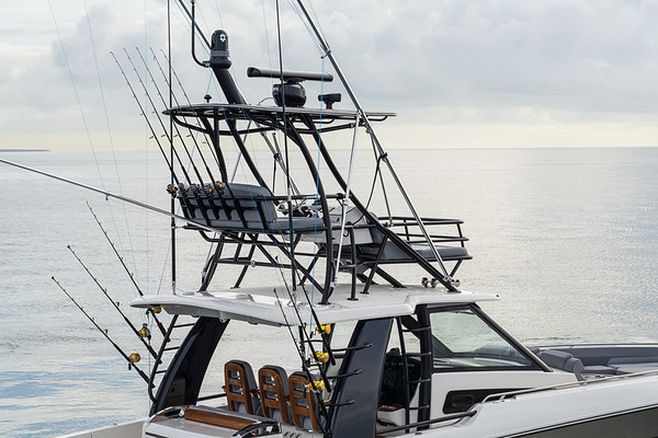 Boston Whaler 420 Outrage фото 1.4