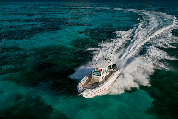 Boston Whaler 250 Outrage фото 1.1