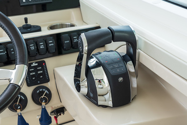 Boston Whaler 280 Vantage фото 1.7