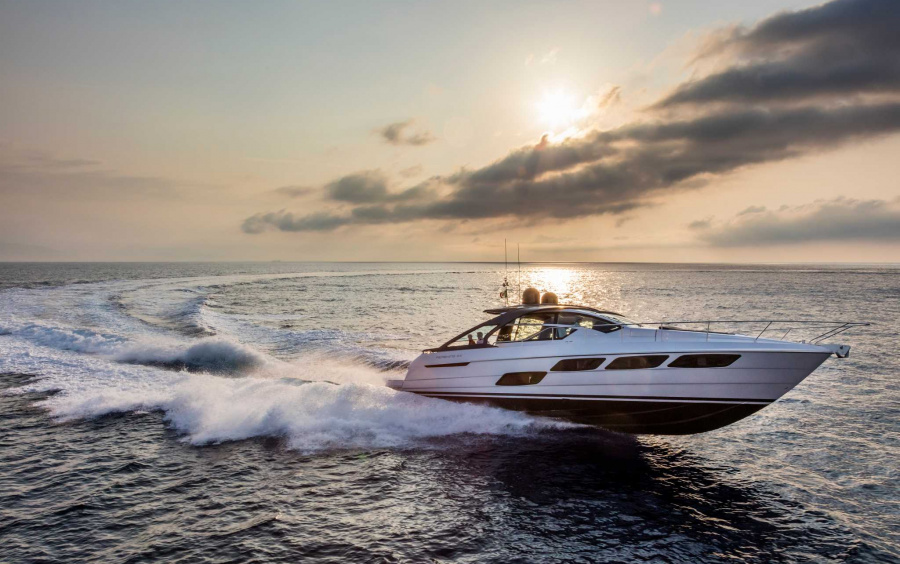 Pershing5XCruising_0006_17344.jpg