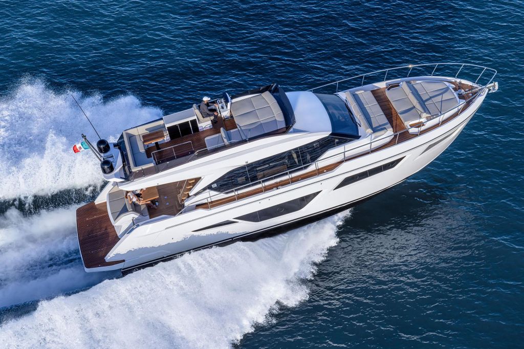 Ferretti 580 2.jpg