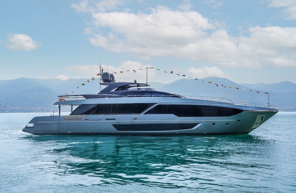 Riva 112' Dolcevita.jpeg Riva 112' Dolcevita.jpeg