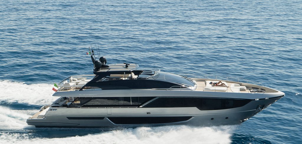 Riva 102 Corsaro Super.jpeg