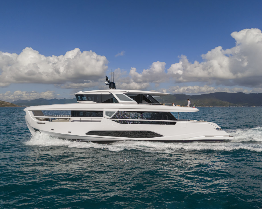 Ferretti 90.jpeg