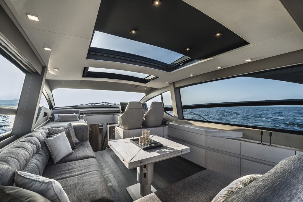 Pershing 7X (3).jpg