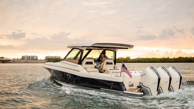 Chris-Craft Calypso 35.jpg Chris-Craft Calypso 35.jpg