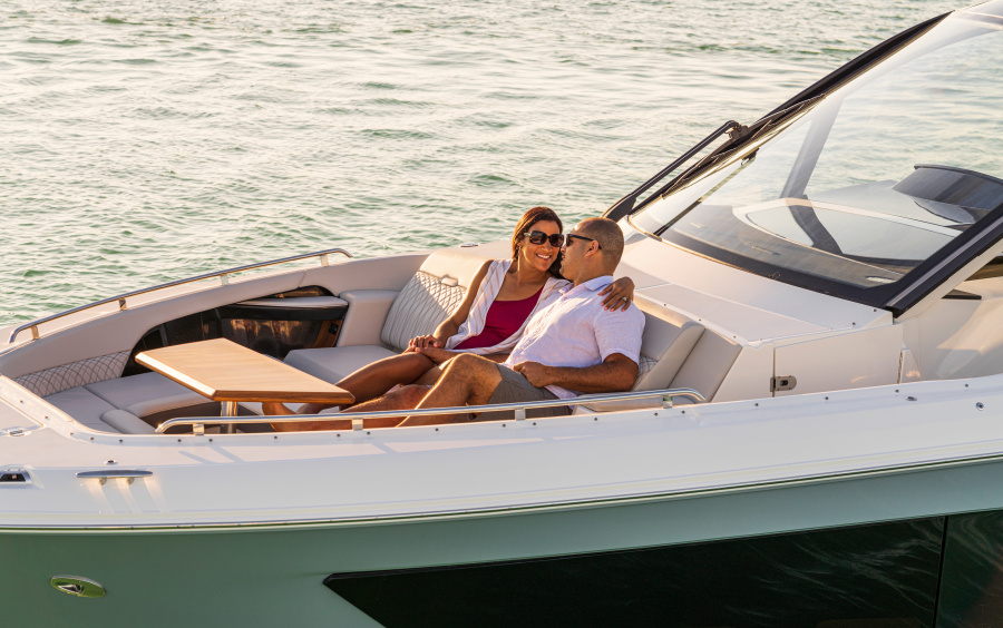 Sea Ray SUNDANCER 370 OB фото 1.5