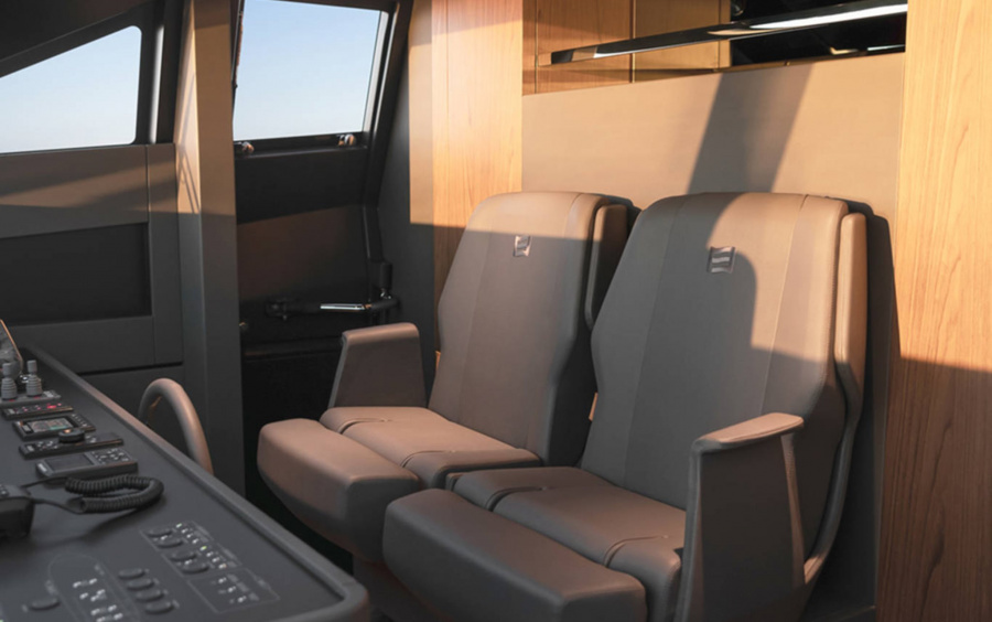 Ferretti Yachts 780 фото 2.15