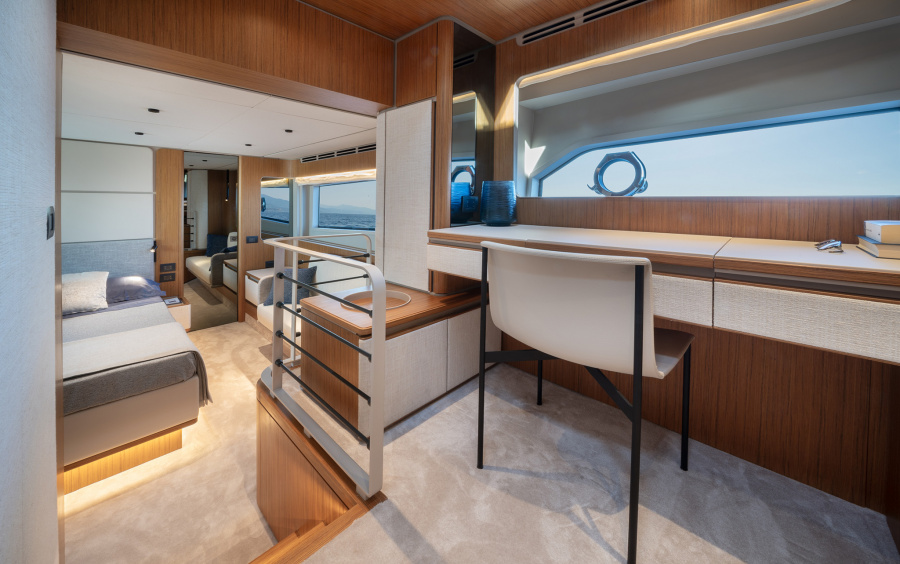 Ferretti Yachts 670 фото 2.3