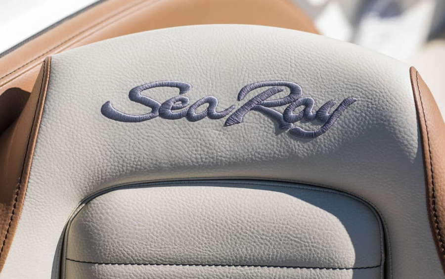 Sea Ray 230 SunSport фото 2.10