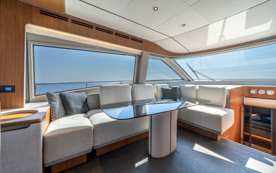 Ferretti Yachts 670 фото 2.1