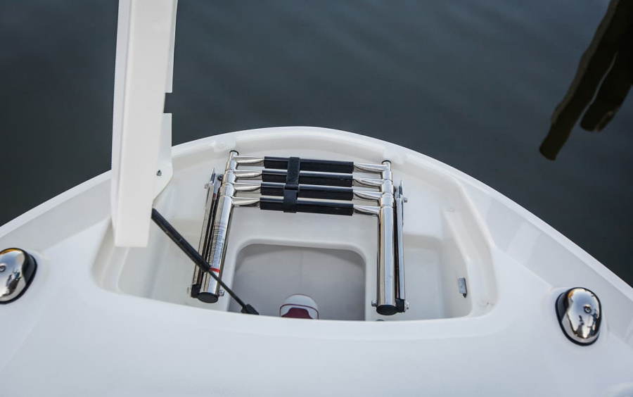 Sea Ray SLX 350 фото 2.1
