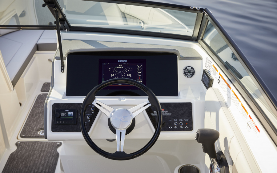 Sea Ray  230 SPX/488 фото 1.2