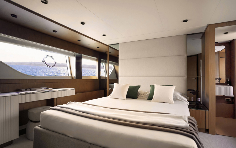 Ferretti Yachts 780 фото 2.13