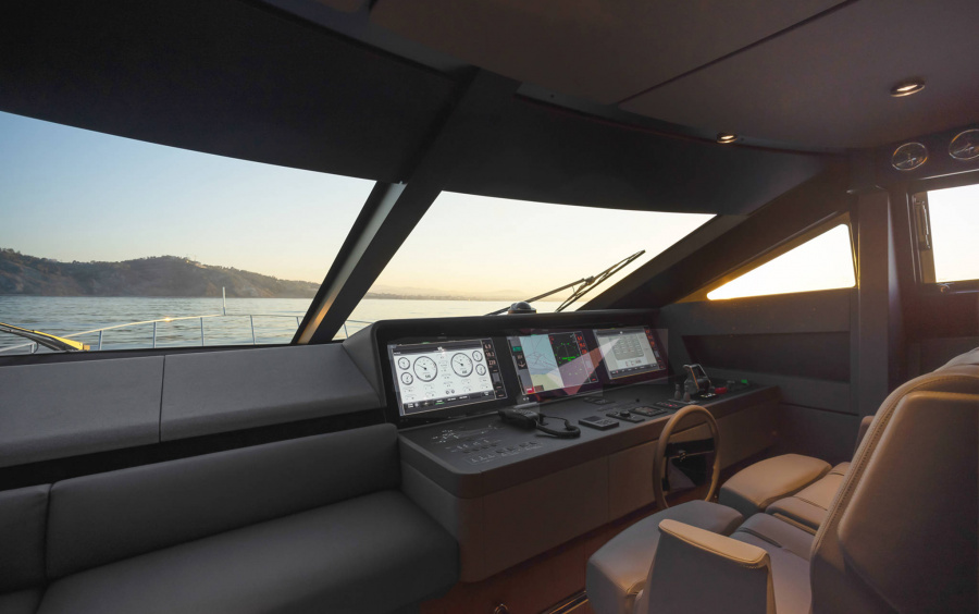 Ferretti Yachts 780 фото 2.21
