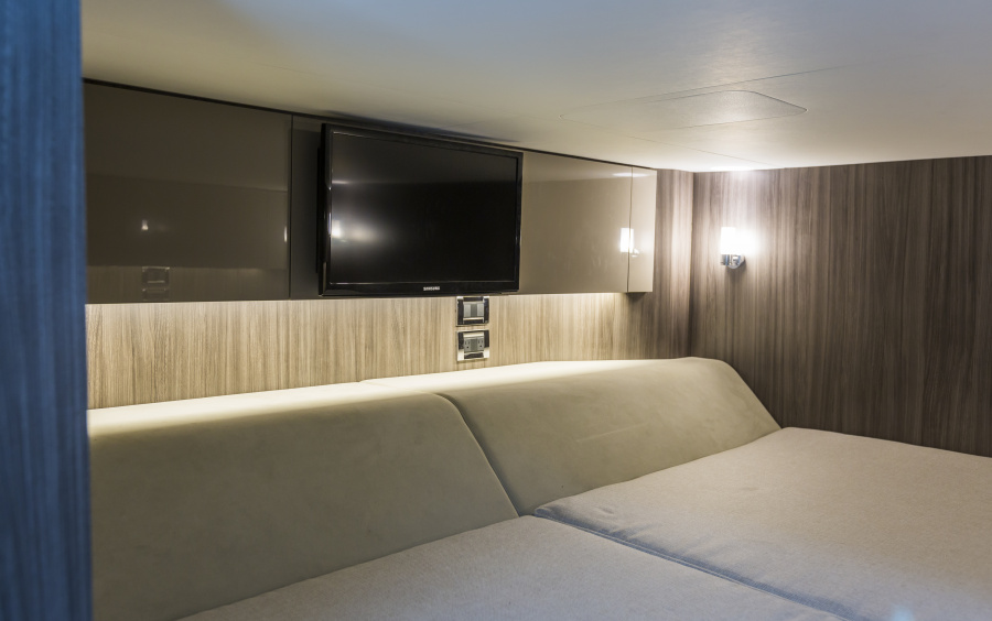 Sea Ray SLX 400 фото 1.6