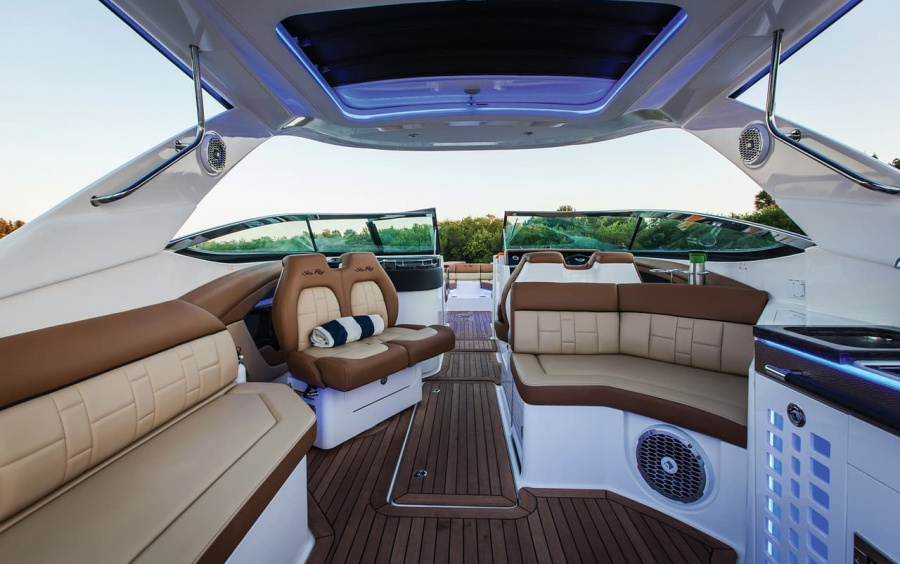 Sea Ray SLX 350 фото 2.4