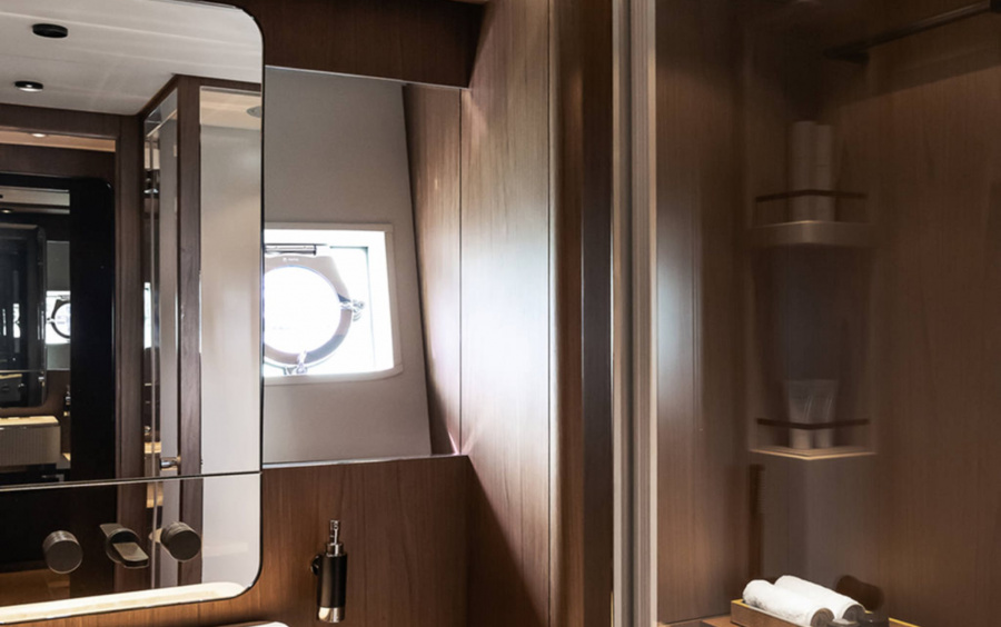 Ferretti Yachts 780 фото 2.6