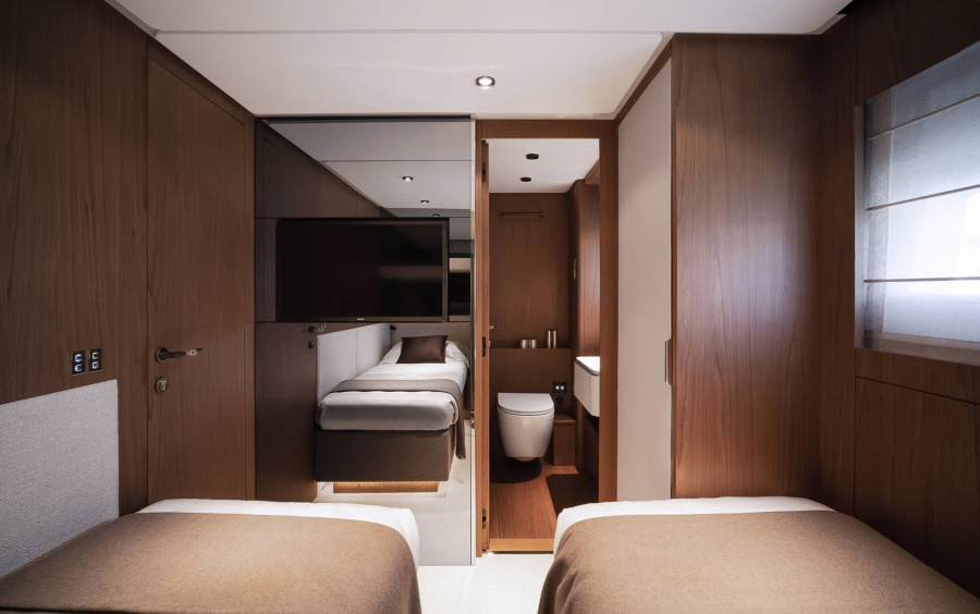 Ferretti Yachts 780 фото 2.5