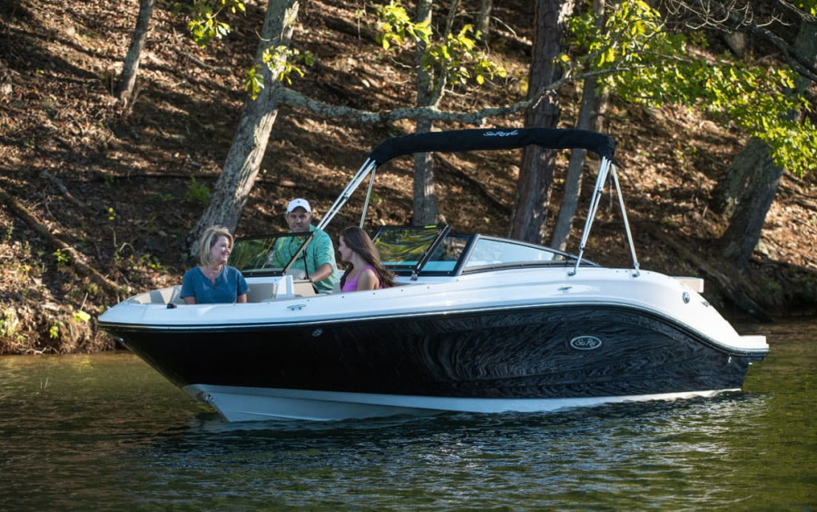 Sea Ray 230 SPX фото 1.4