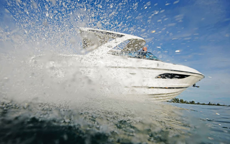 Sea Ray SLX 350 фото 1.2