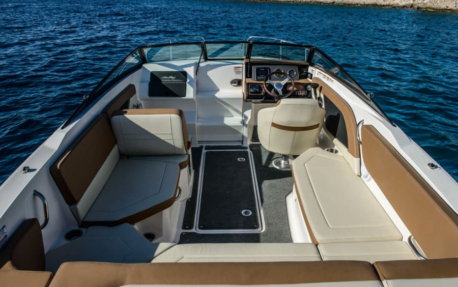 Sea Ray 230 SunSport фото 2.5