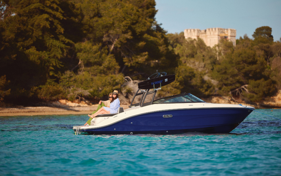 Sea Ray 210 SPX/570 фото 1.1