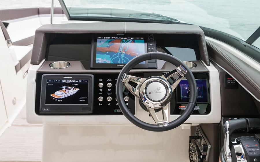 Sea Ray SLX 350 фото 2.8