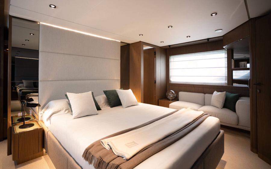 Ferretti Yachts 780 фото 2.12
