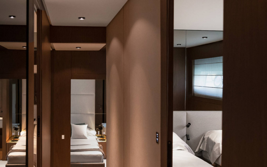 Ferretti Yachts 780 фото 2.3