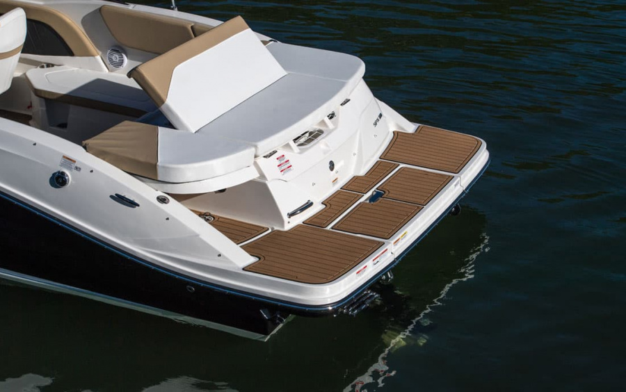 Sea Ray 230 SPX фото 2.10