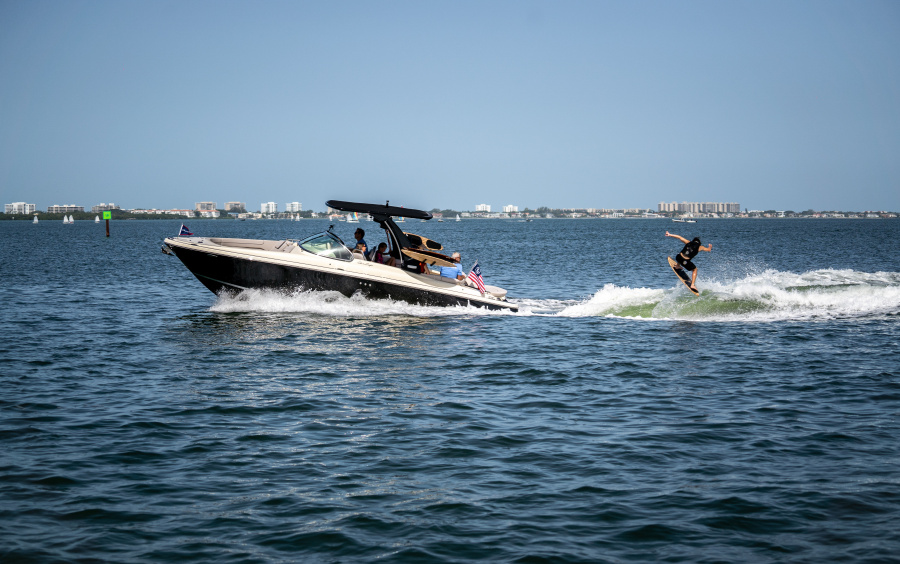 Chris-Craft Launch 28 GT фото 1.33