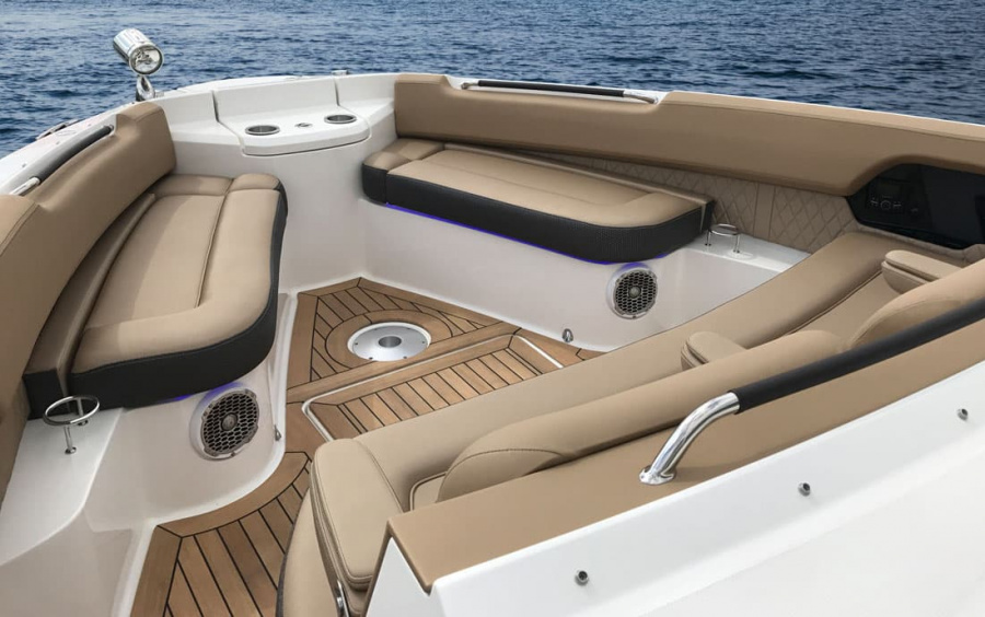 Sea Ray SLX 400 фото 2.1
