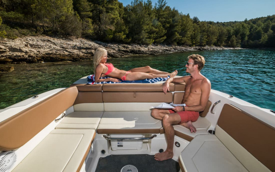 Sea Ray 230 SunSport фото 1.11