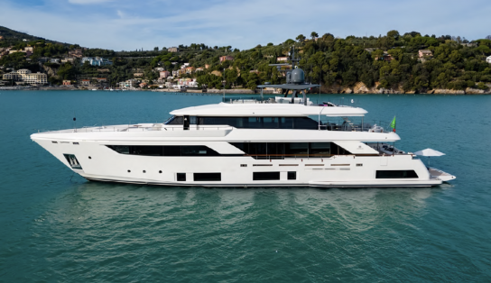 Custom Line Navetta 37