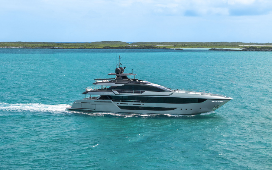 Riva 130 Bellisima фото 1.2