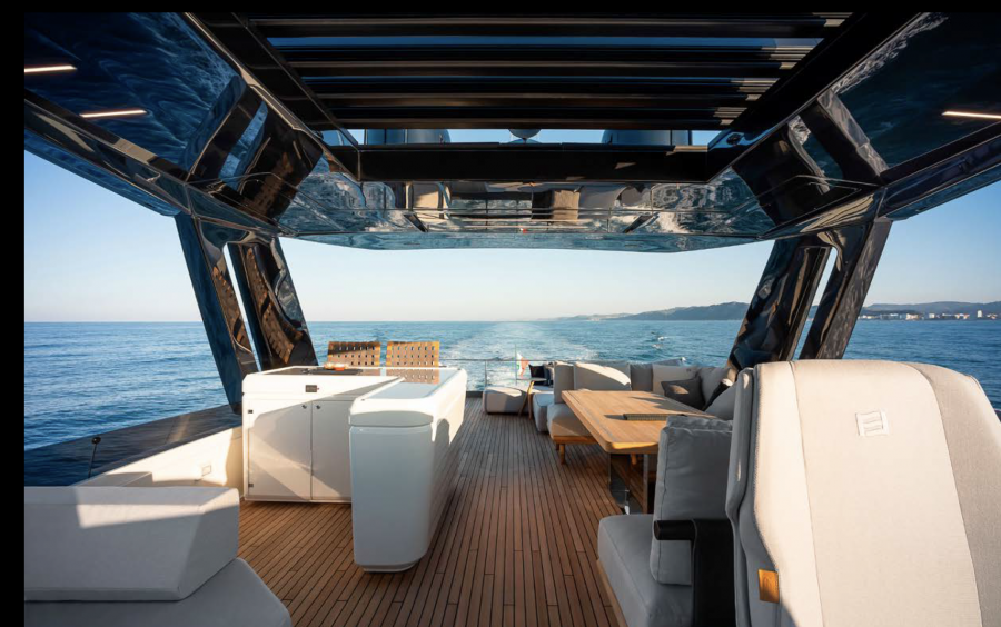 Ferretti Yachts 780 фото 1.5